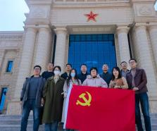 青岛农担公司党支部组织党员参观海军博物馆